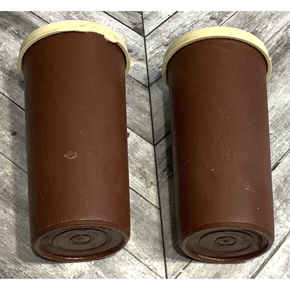 Vintage Tupperware Salt Pepper Shakers #1329 Flip Lids Brown Beige 4.5" Tall - Picture 1 of 7